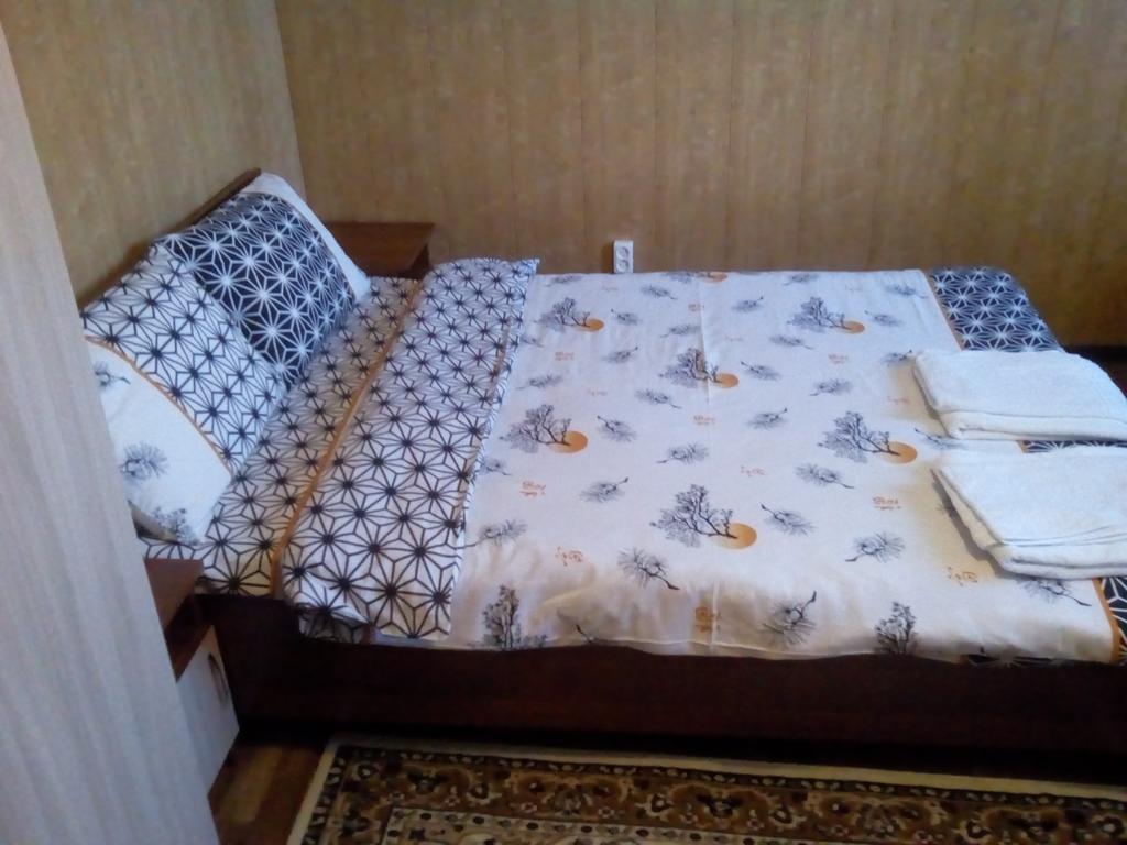 Nursat Guest House Astana Luaran gambar